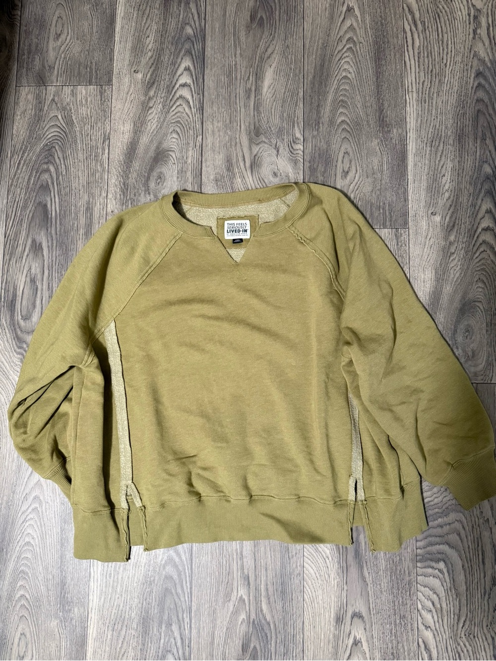 American Eagle crew neck